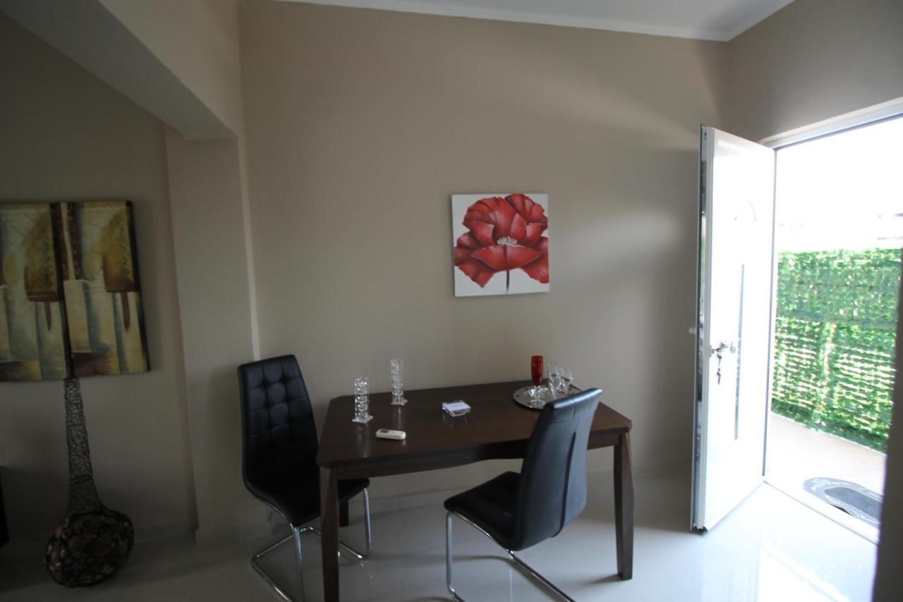 Christa'S Home Near Ath Airport Markópoulon Dış mekan fotoğraf